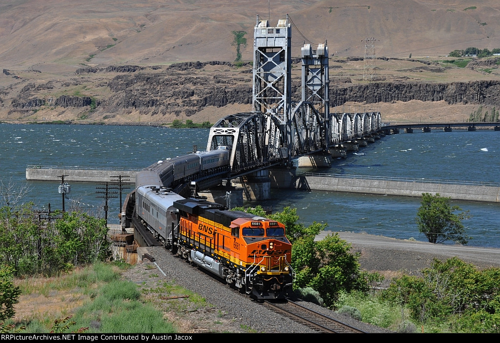 BNSF 6681